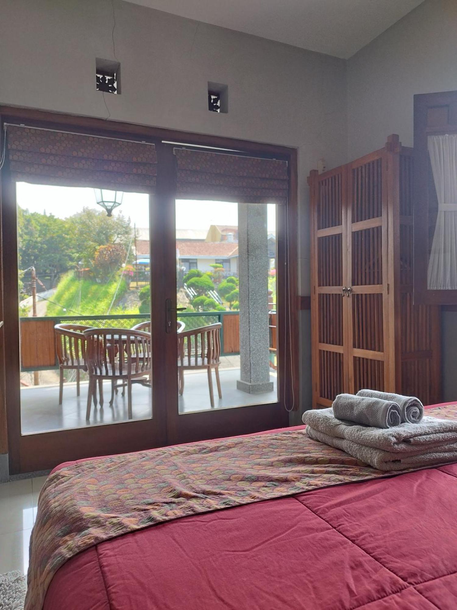 Dalem Arum Bandung Bagian luar foto